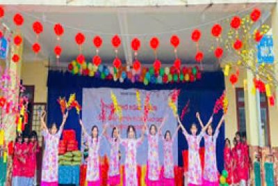 HOẠT ĐỘNG TRẢI NGHIỆM “PHIÊN CHỢ NGÀY XUÂN”