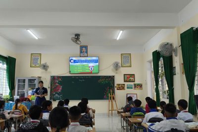 SINH HOẠT CHUYÊN MÔN DỰA TRÊN NGHIÊN CỨU BÀI HỌC THÁNG 12